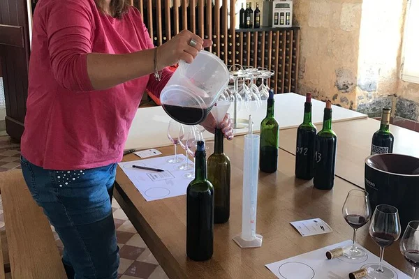 Become a Winemaker: Chateau Blending Workshop & Tour in Bordeaux