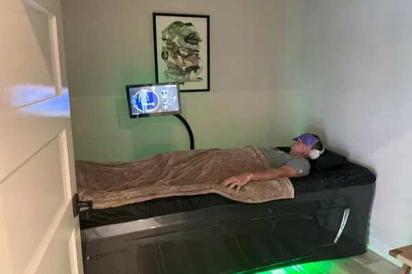 Relax & Revitalize: Hydromassage Bed in Gloucester!