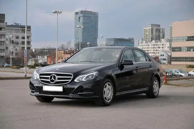 Stress-Free Brussels Arrival: Private Airport Transfer