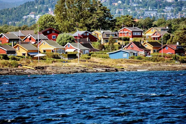 Oslo Island Tour: Hop, Walk & Discover!