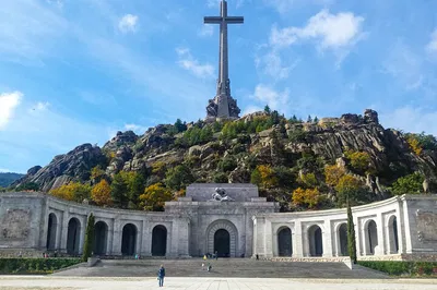 Unveiling Spain's History: Private Escorial & Valley of the Fallen Tour