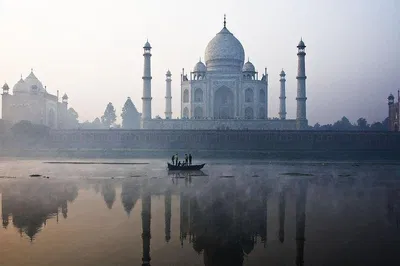Taj Mahal Layover Tour: A Whirlwind of Wonder from Delhi Airport