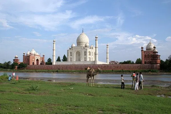Taj Mahal Day Tour from Delhi: Entry, Guide & Lunch