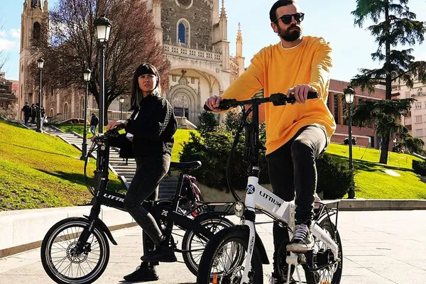 Madrid E-Bike Adventure: Effortless Exploration on Two Wheels