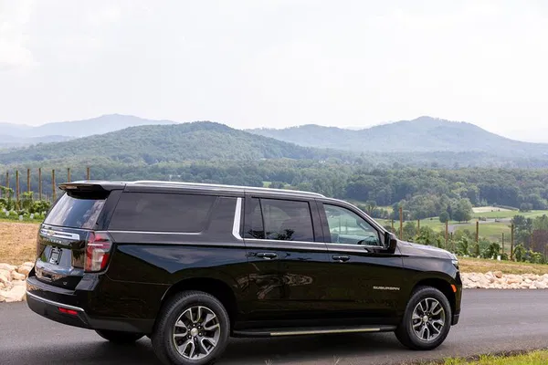 Uncork Charlottesville: Luxury Wine Tour in a Panoramic Suburban!