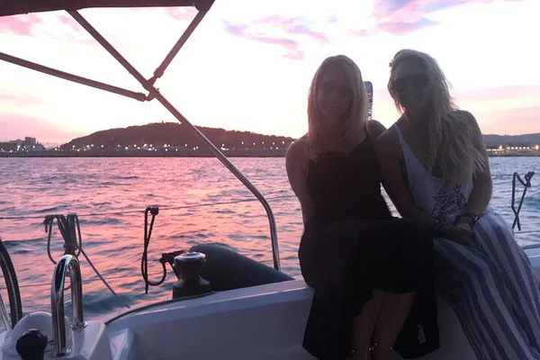 Barcelona Sunset Sailing: A Private Twilight Voyage
