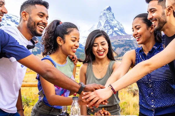 Unleash Your Inner Detective: Silverton's Creative Scavenger Hunt!