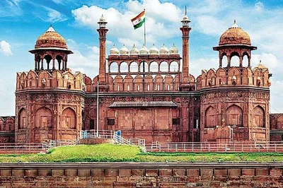 Delhi's Cultural Tapestry: A Private Chauffeur-Guided Day Tour