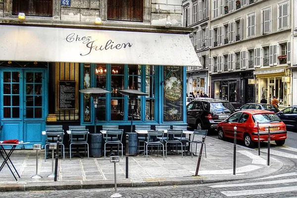 Channel Your Inner Serena: Gossip Girl's Parisian Adventure