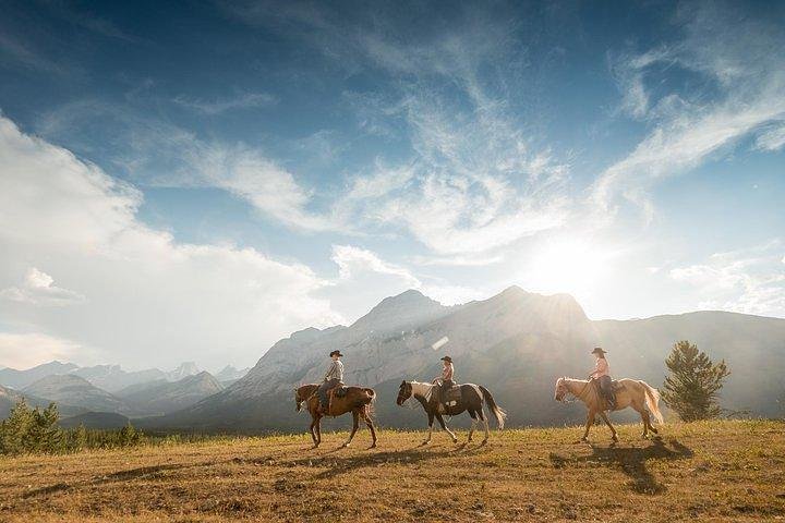 Kananaskis Ridge Ride: Majestic Mountain Views on Horseback
