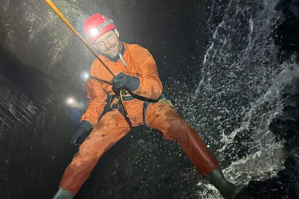 Abseil & Cave Adventure: Peak District Thrills!