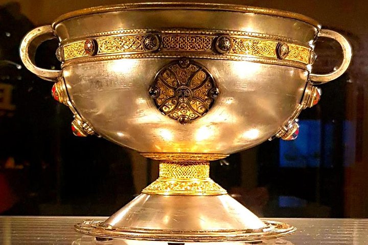 Unlock Dublin's Soul: A Private Museum Walking Tour Through Art & History