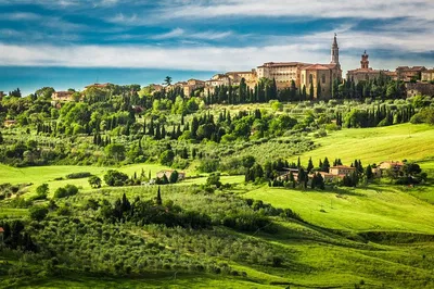 Discover Val d'Orcia: A Renaissance Masterpiece Day Trip from Rome