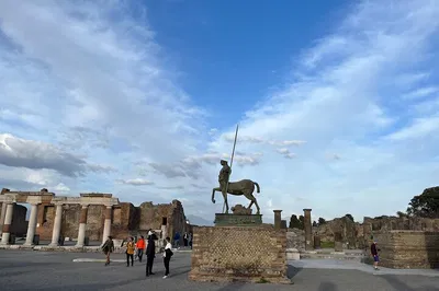 Unearth Ancient History: Pompeii, Vesuvius & Herculaneum Full-Day Tour