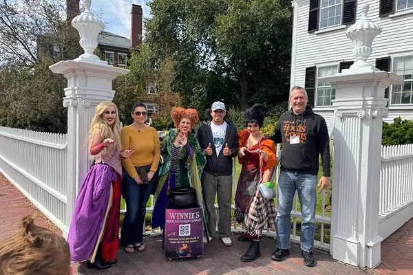 Hocus Pocus Salem Movie Tour & Cinema Ticket!
