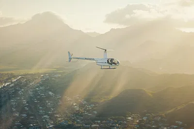Soar Above Honolulu: Awe-Inspiring 60-Minute Helicopter Tour