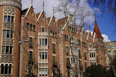 Barcelona's Secret Art Nouveau: Private Walking Tour