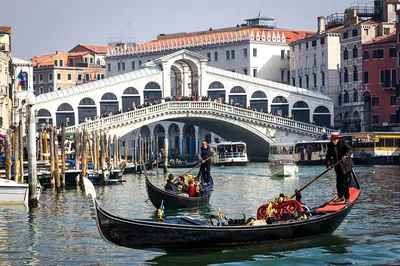 Venice Day Trip: High-Speed Rail Adventure from Rome