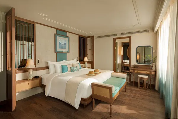 Halong Bay 2-Day Soulful Cruise: Hidden Gems & Wellness