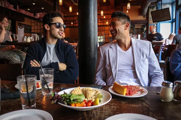 Chicago Food Tour: Bites, History & Secret Dishes!