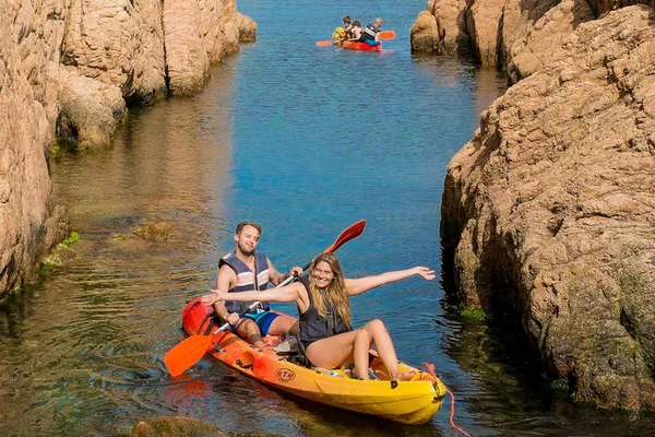 Costa Brava Adventure: Kayak, Snorkel & Picnic from Barcelona!