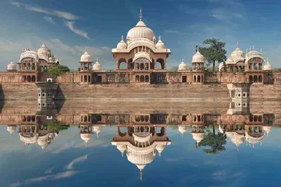 Taj Mahal & Mathura: 2-Day Spiritual & Historical Tour