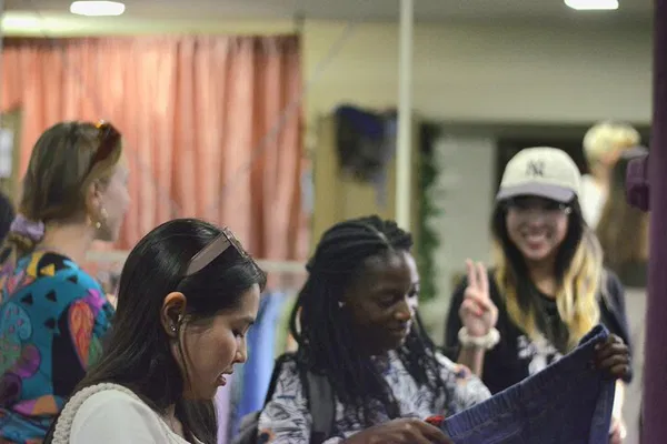 Uncover Lisbon's Hidden Gems: A Vintage & Thrift Shopping Adventure