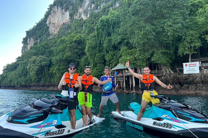 Phuket's Thrilling Jet Ski Adventure: Explore Belize's Coastline!