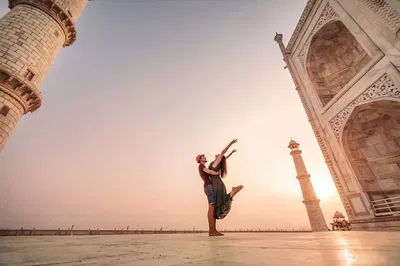 Agra Ethnic Photoshoot Tour: Taj Mahal & More!