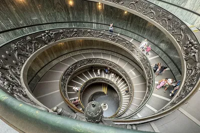 Vatican's Express Art: Skip the Line & Dive into History!