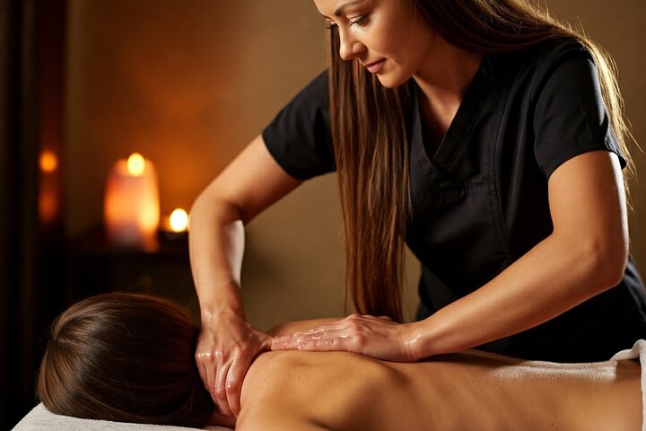 Melt Away Jet Lag: Rejuvenating Massage Experience in NYC & Belize