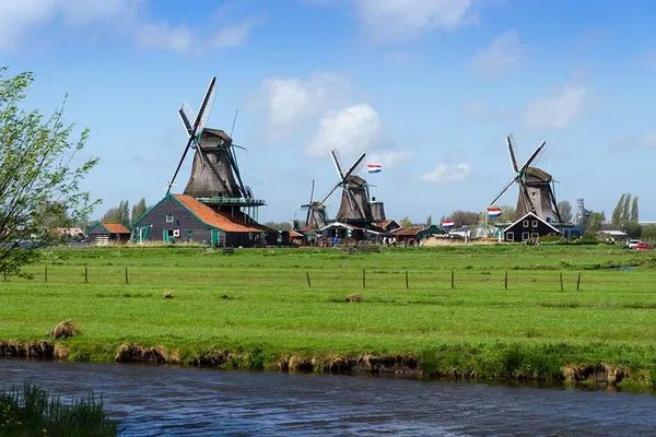 Zaanse Schans, Edam, Volendam & Marken: Private Day Trip
