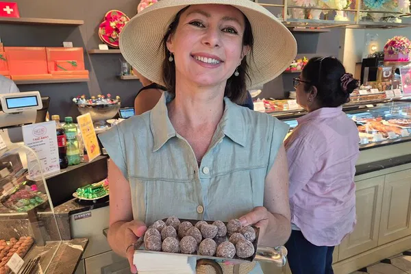 Zurich Chocolate Tour: Sweet Secrets & Tastings!