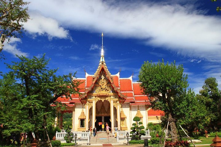 Discover Phuket: A Captivating City & Sightseeing Adventure