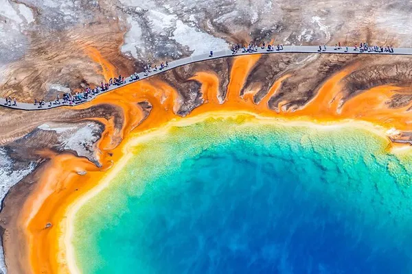 Yellowstone & Grand Teton: 5-Day Cabin Adventure