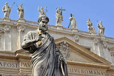 Rome's Basilicas: A Divine Private Cab Tour Through History