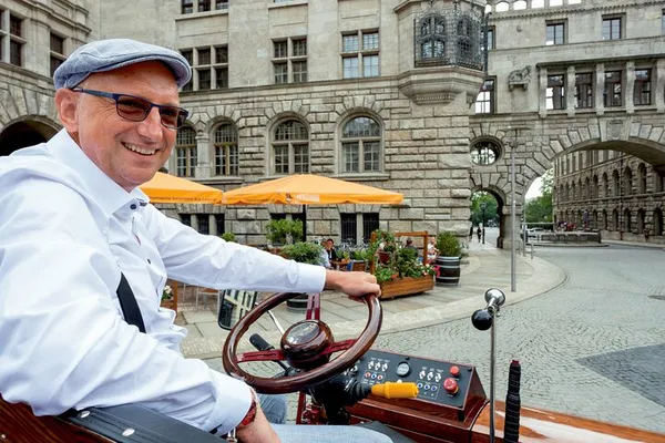 Leipzig City Tour: Eco-Friendly Electric Carriage Ride