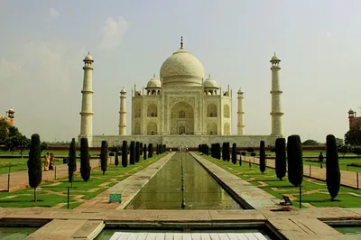 Unveiling Agra: A Whirlwind Train Adventure to the Taj Mahal & Beyond