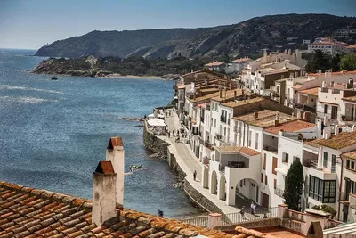 Dalí's World: Figueres, Cadaqués & Personalized Costa Brava Tour