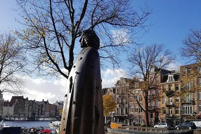 Discover Amsterdam's Charm: Tailor-Made Tours with Local Experts