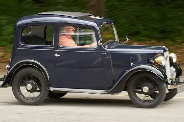Rev Up History: British Classic Car Dream Drive!
