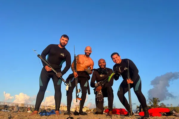 Miami Spearfishing Adventure: Dive Deep & Hunt Like a Pro!