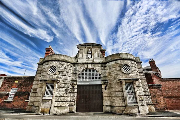 Shrewsbury Prison Tour: Uncover History Behind Bars