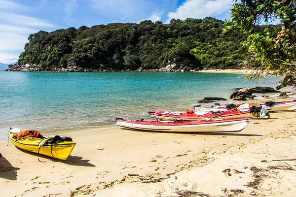 Abel Tasman Kayak Classic: 3-Day Coastal Adventure