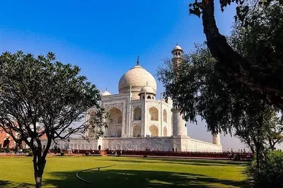 Unveiling Mughal Marvels: A Private Taj Mahal & Fatehpur Sikri Car Tour from Delhi