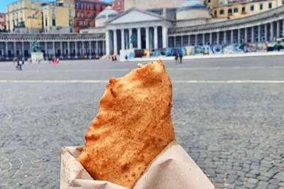 Neapolitan Street Food Adventure: A Culinary Walking Tour