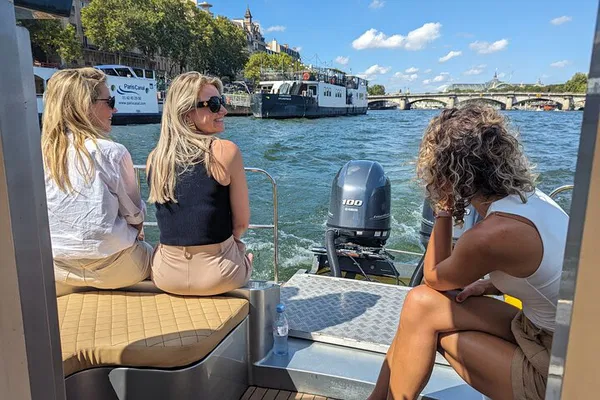 Indulge in Parisian Elegance: VIP Champagne Cruise