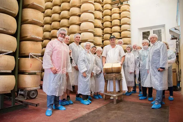 Parma: Cheese, Ham & Balsamic Tour with Lunch