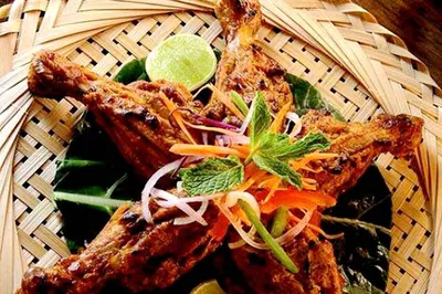 Karim's Culinary Legacy: A Mughlai Dining Experience in Old Delhi