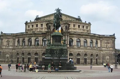 Unveil Germany's Gems: A Private Day Trip to Meissen & Dresden from Berlin